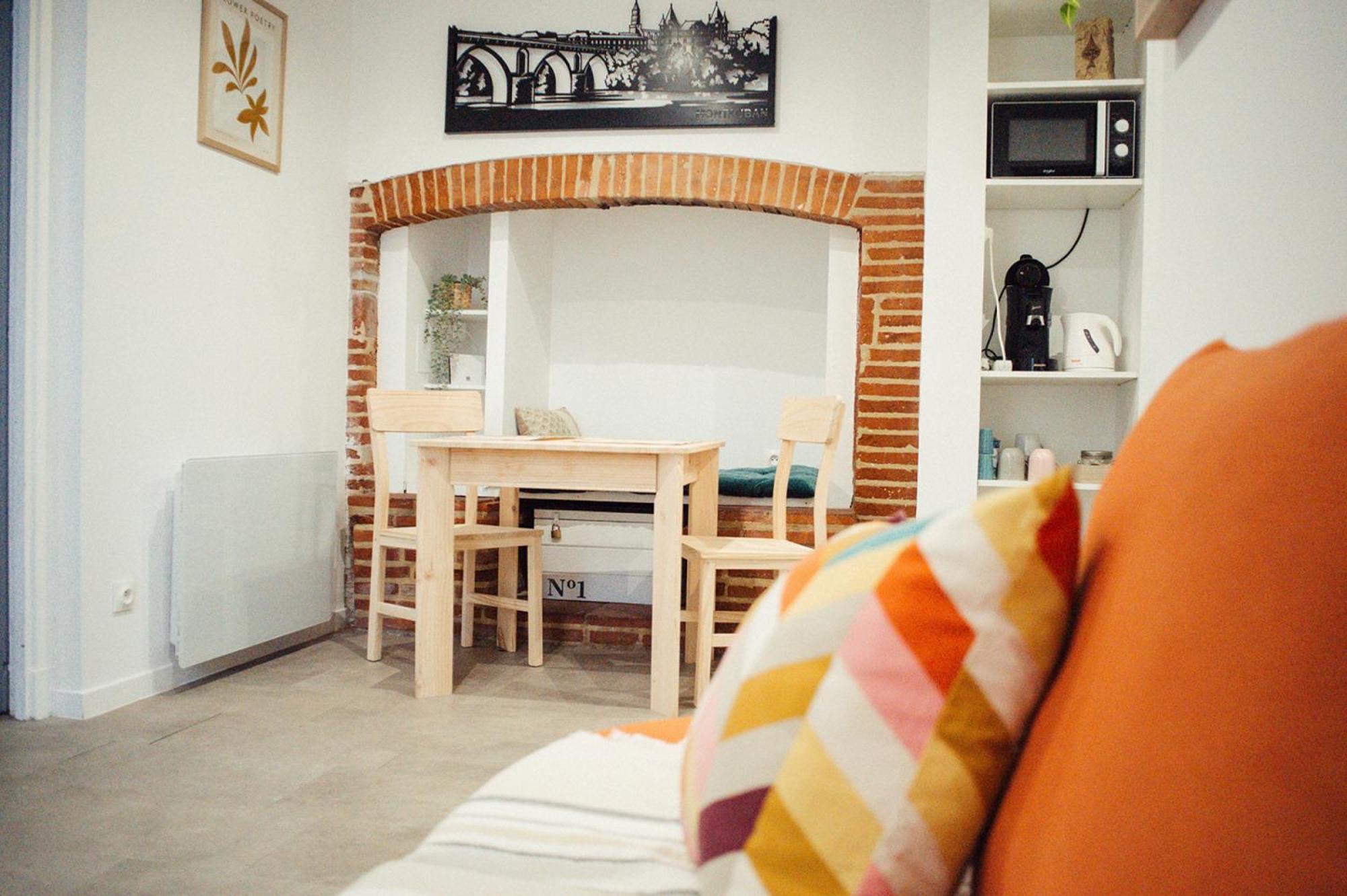 La Croisee Des Chemins Apartment *